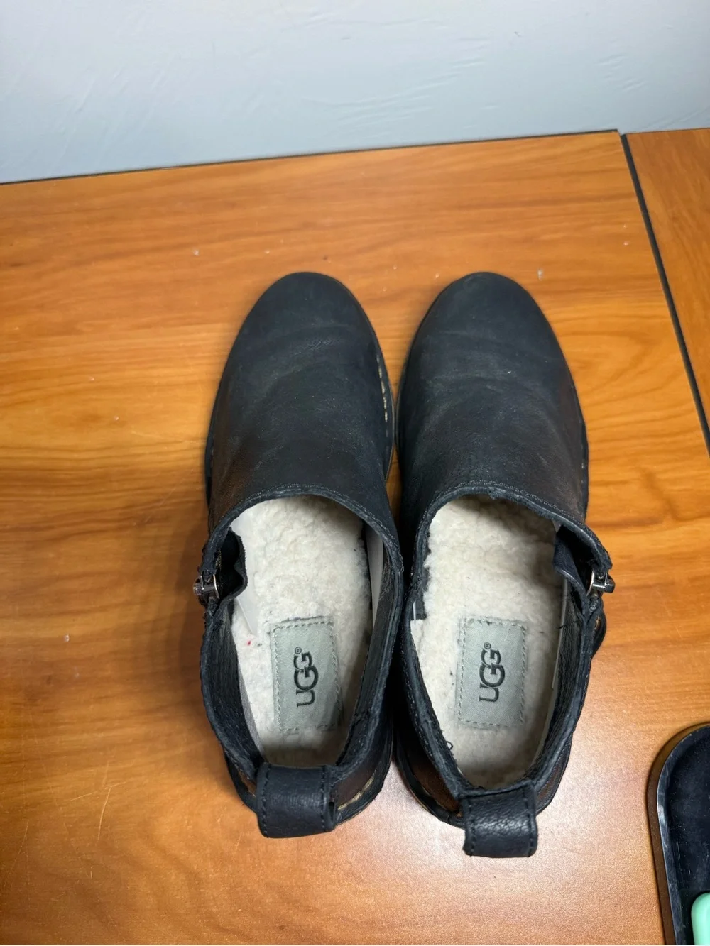 UGG clemetine black